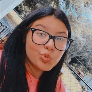 Meet your Posher, Bailey